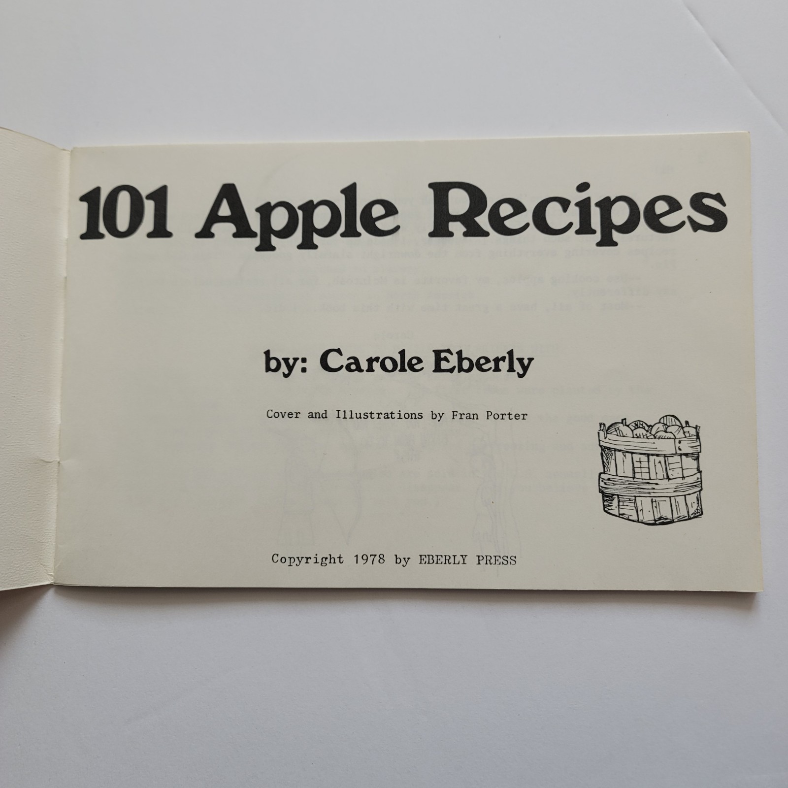 Vintage 1978 101 Apple Recipes Carole Eberly Cookbook Booklet 8.5×5.5 Landscape