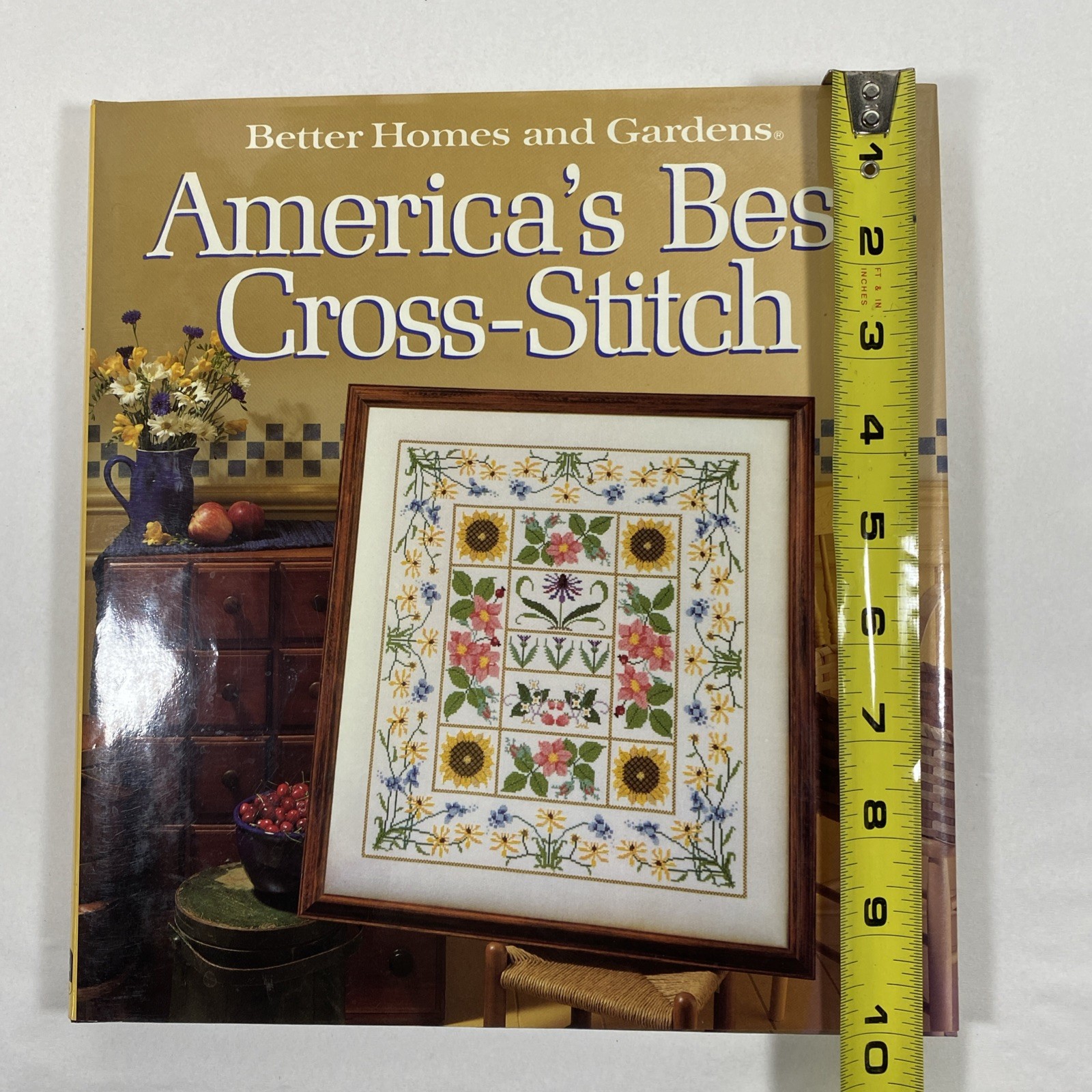 Better Homes and Gardens “America’s Best Cross-Stitch” Pattern Book HC 192 Pages
