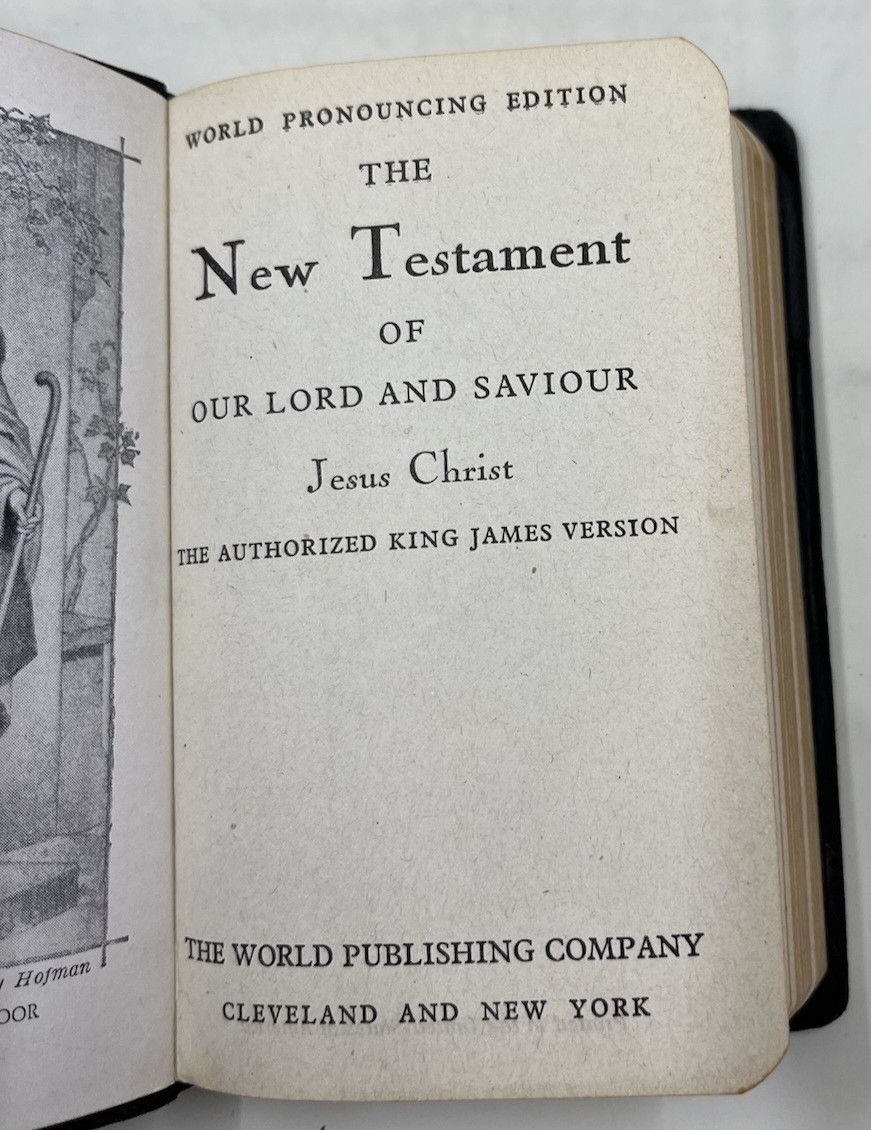 Vintage The New Testament World Pronouncing Edition KJV Pocket Size Black used