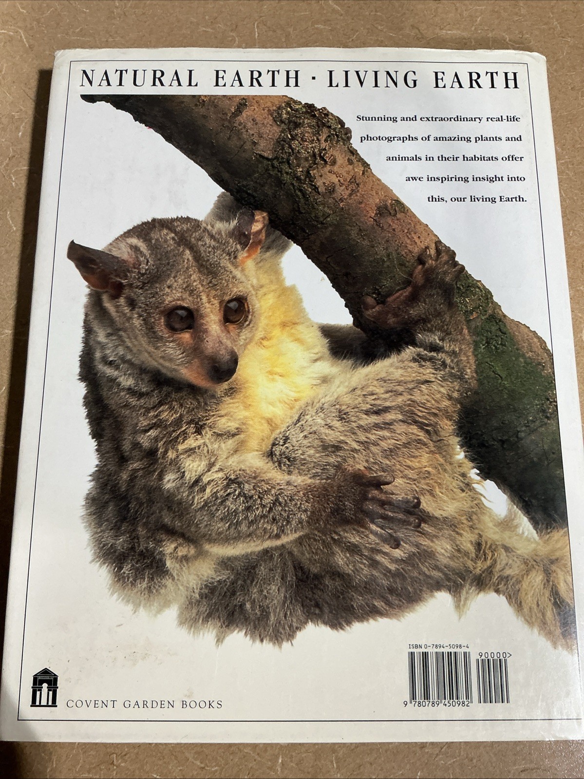 Miranda Smith and Steve Parker, Natural Earth, Living Earth. Hardcover With DJ