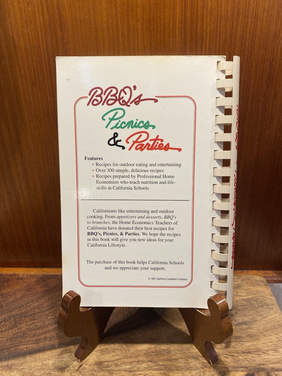 Vintage Recipe book California BBQ’S and Picnics & Parties CA Home Ec Teachers