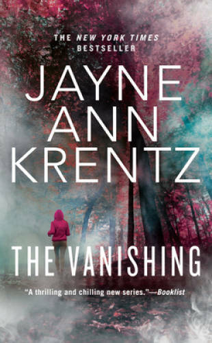 The Vanishing (Fogg Lake) – Mass Market Paperback – VERY GOOD
