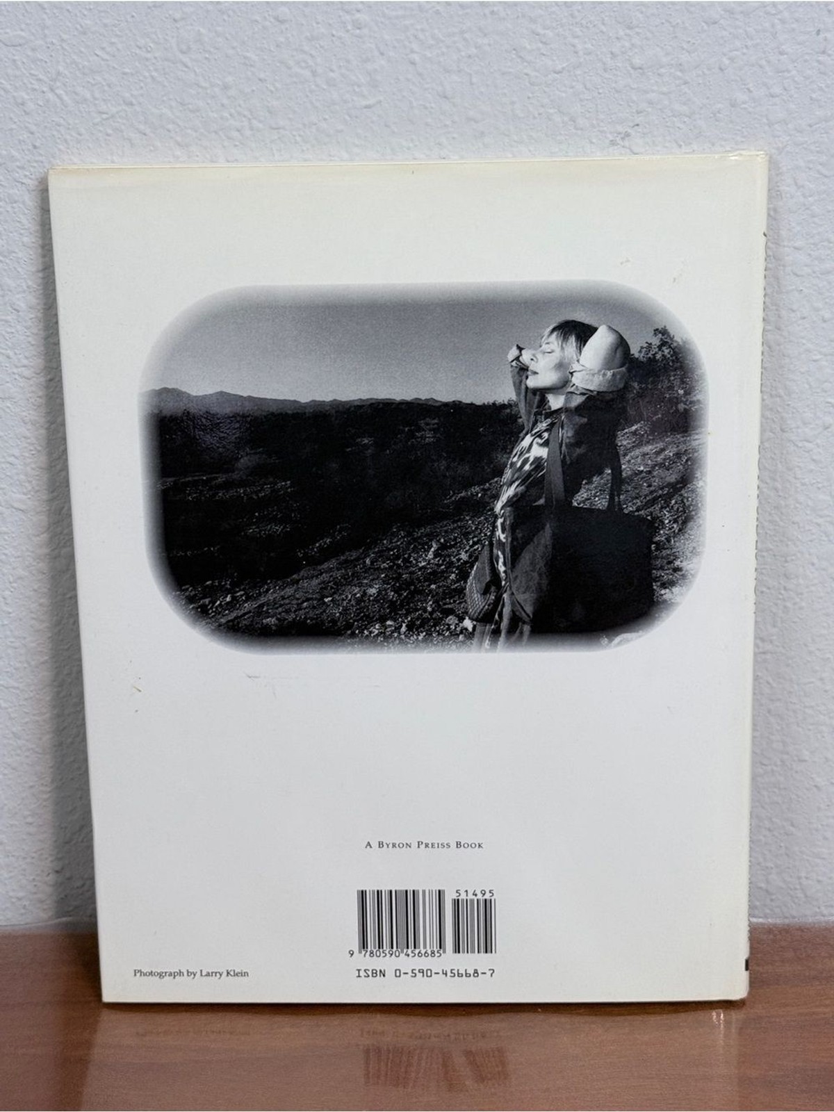 Joni Mitchell Both Sides Now 1992 HCDJ Illustrated Schoolastic Kid’s Book