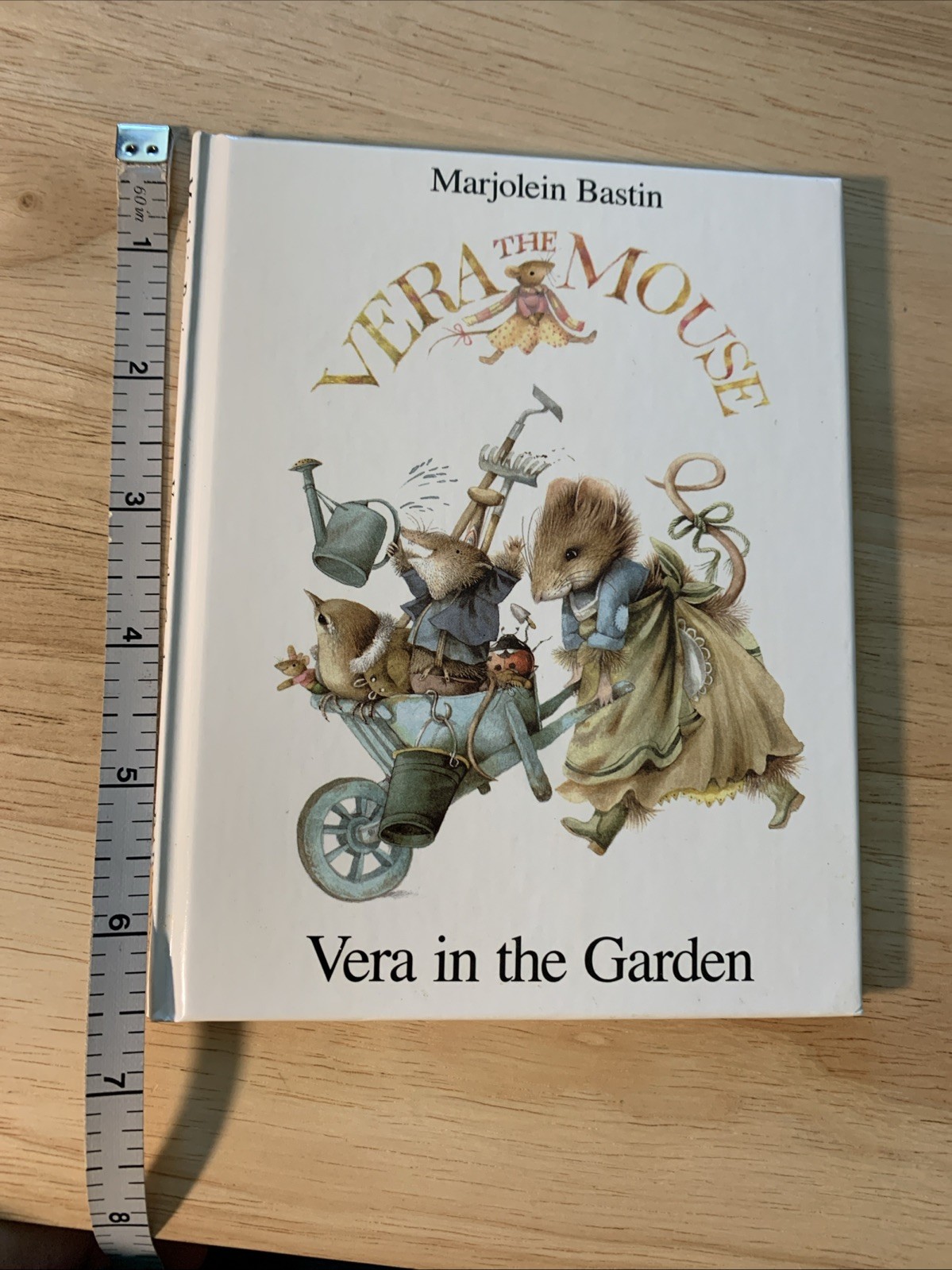 Vera in the Garden by Marjolein Bastin (Hardcover)