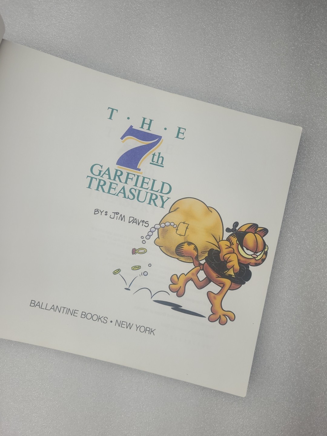 The 7th Garfield Treasury by Jim Davis 1993 Trade Paperback 8.5×10 Inches