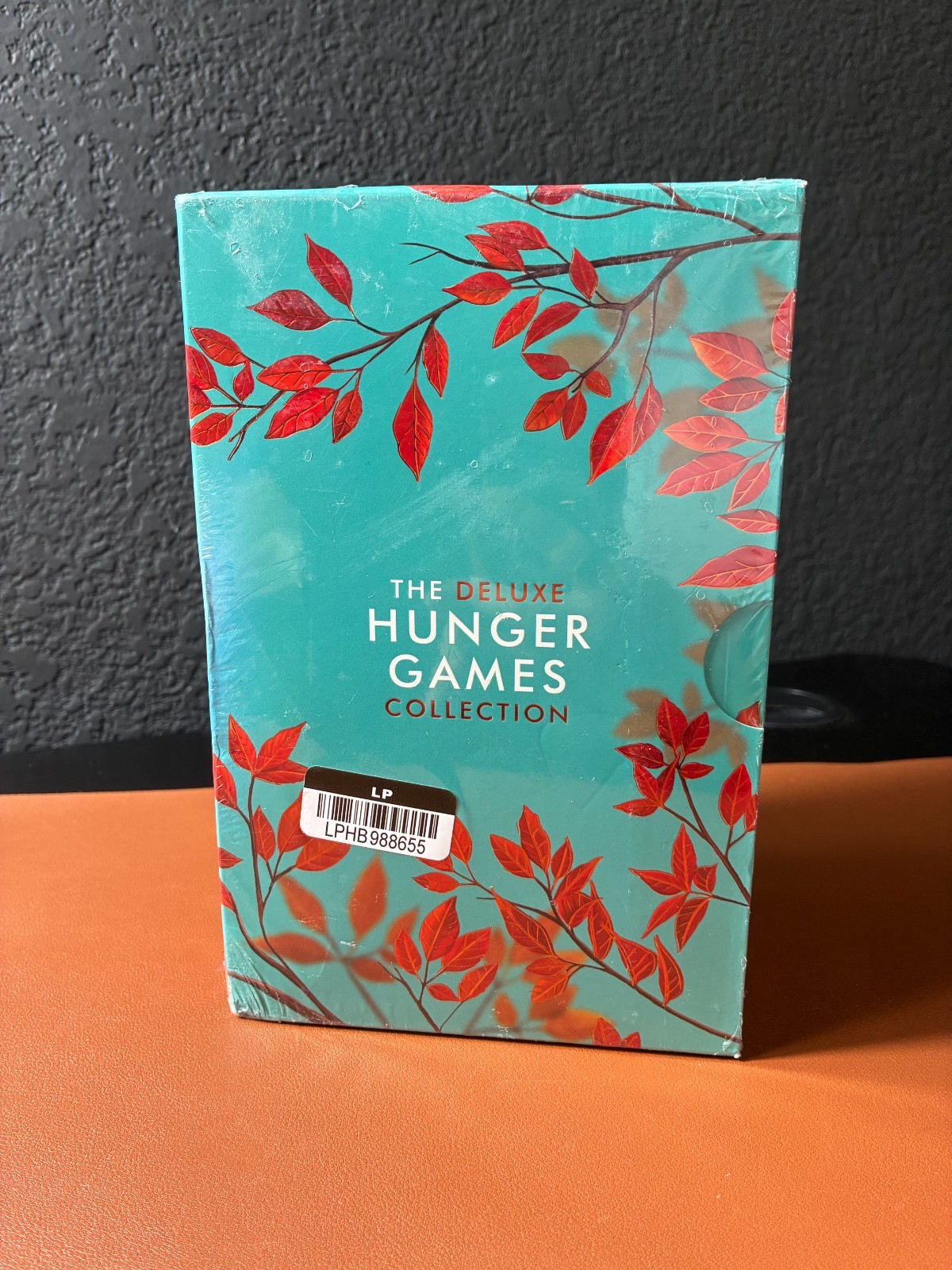 The Deluxe Hunger Games Collection by Suzanne Collins Paper Back 4 Books