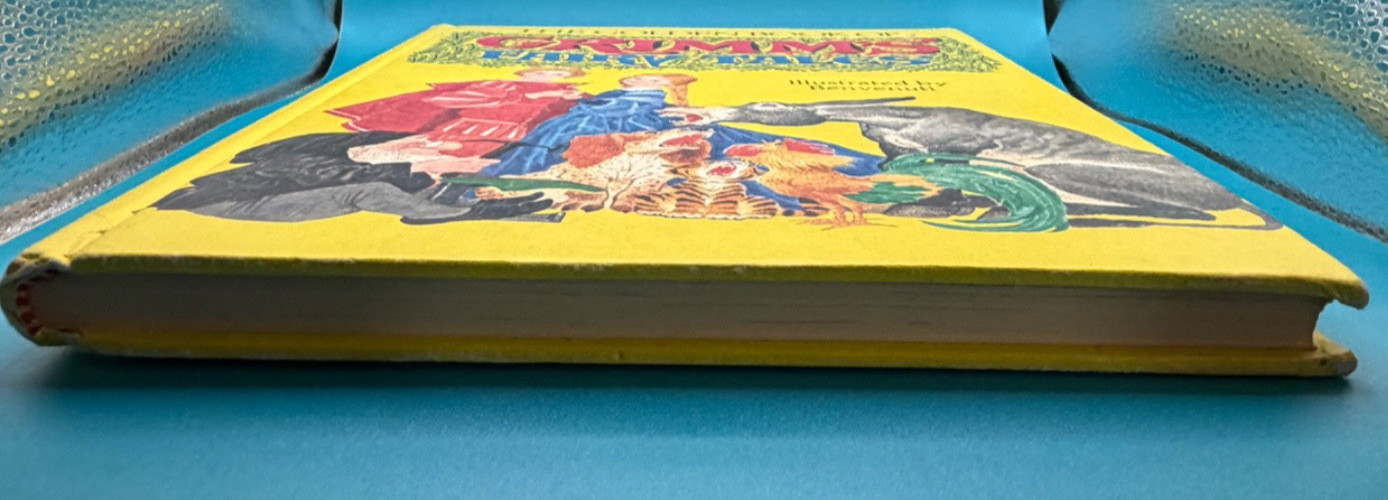 Grimm’s Fairy Tales 1977 Golden Book Deluxe Hardcover Benvenuti Illus 140 Pages