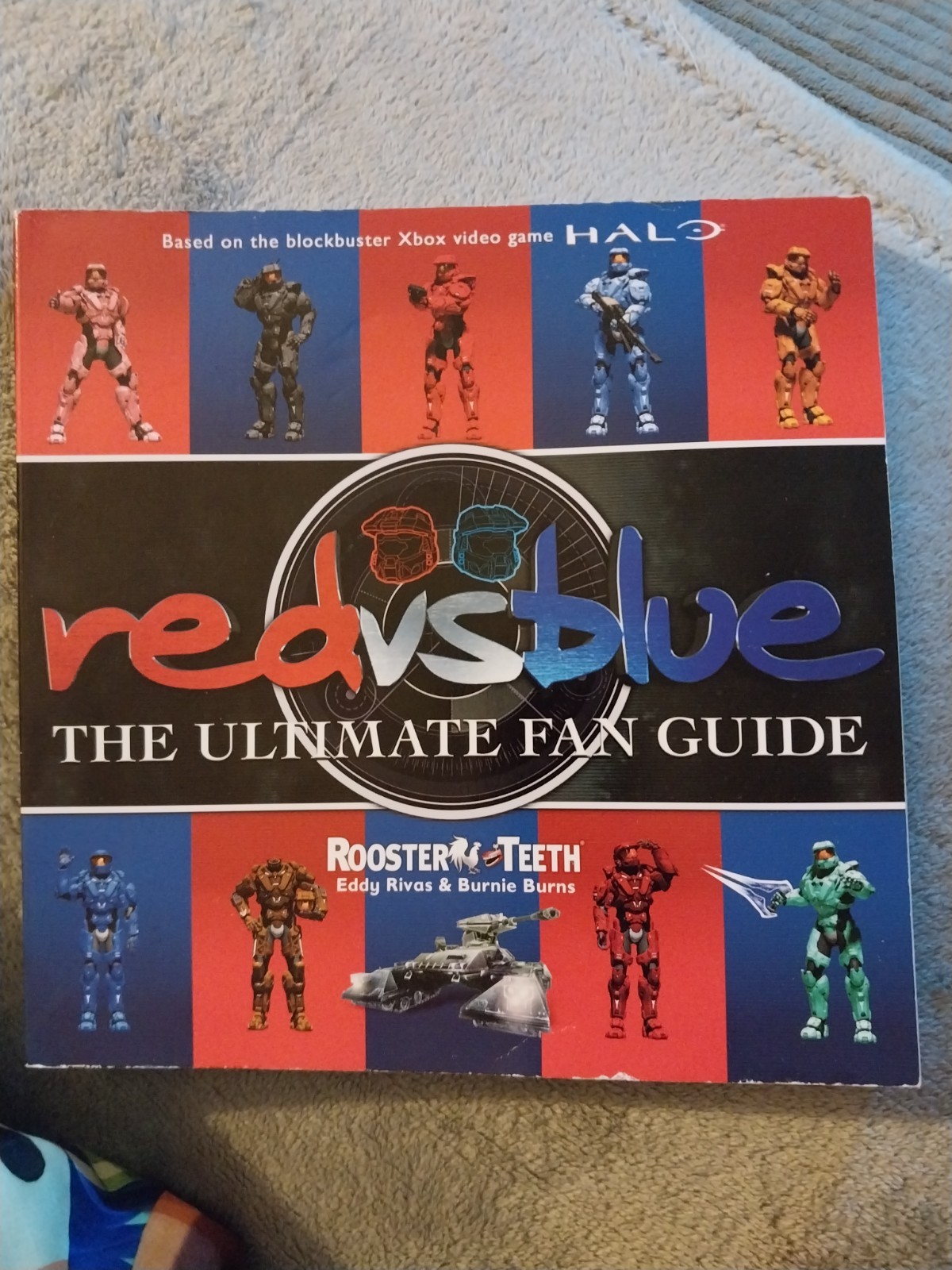 Red VS. Blue The Ultimate Fan Guide BOOK Rooster Teeth Halo Video Game Xbox Show