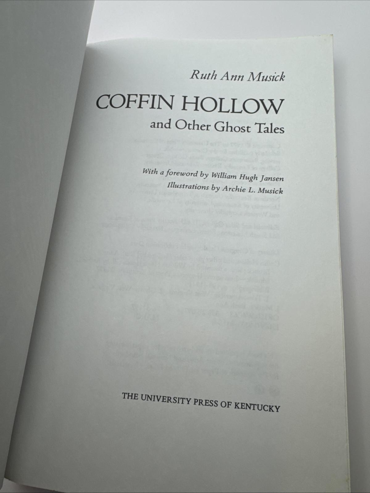 COFFIN HOLLOW AND OTHER GHOST TALES By Ruth Ann Musick Q2