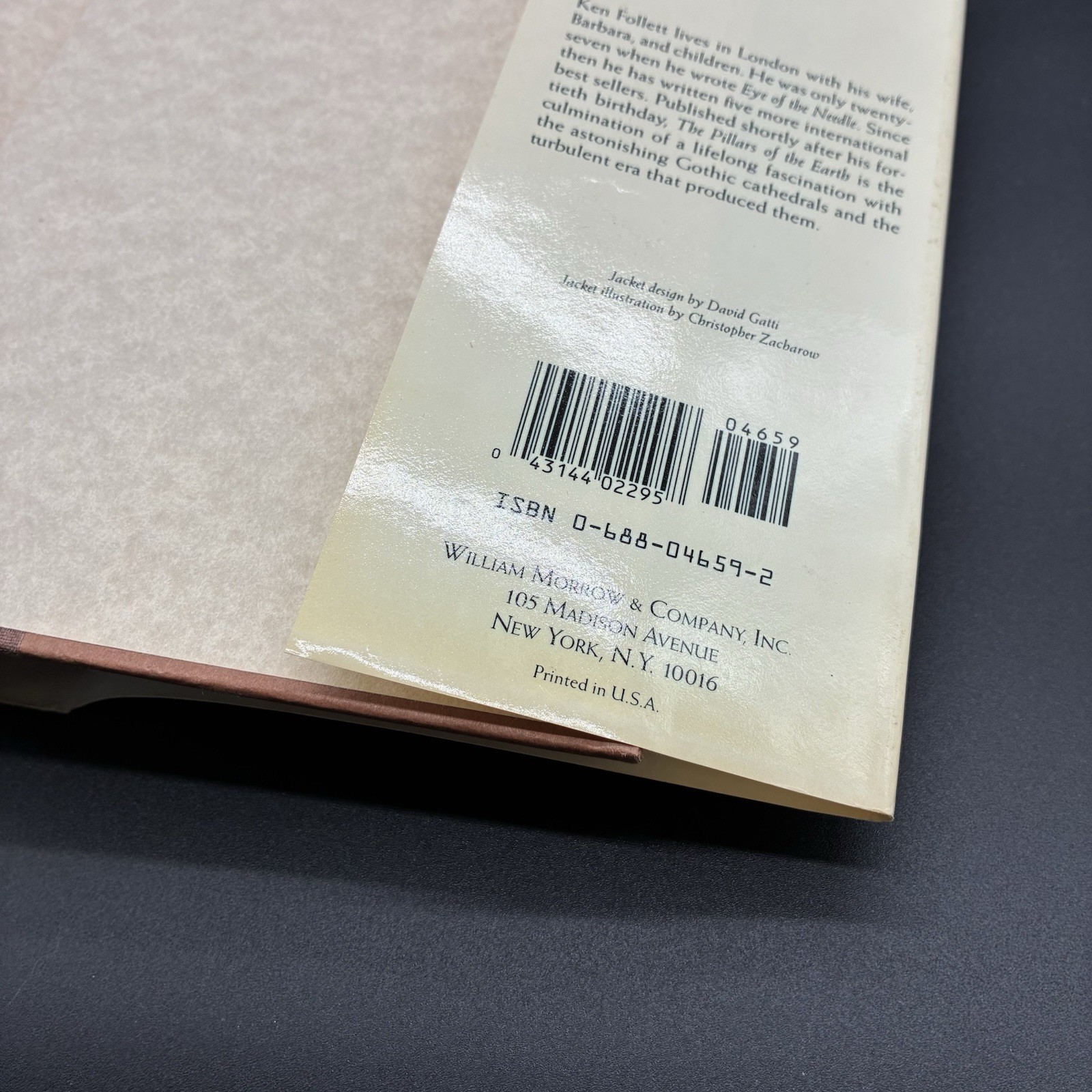 The Pillars of the Earth Ken Follett 1st Edition 1st Print HC DJ 1989