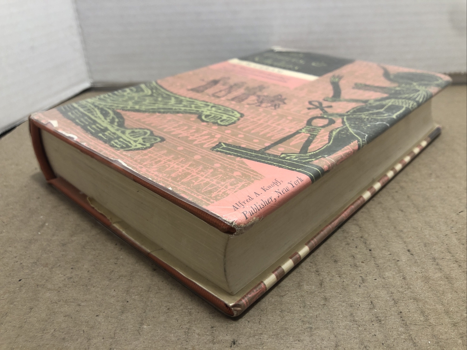 Gods, Graves & Scholars: The Story of Archaeology by C.W. Ceram – 1968 – HCDJ