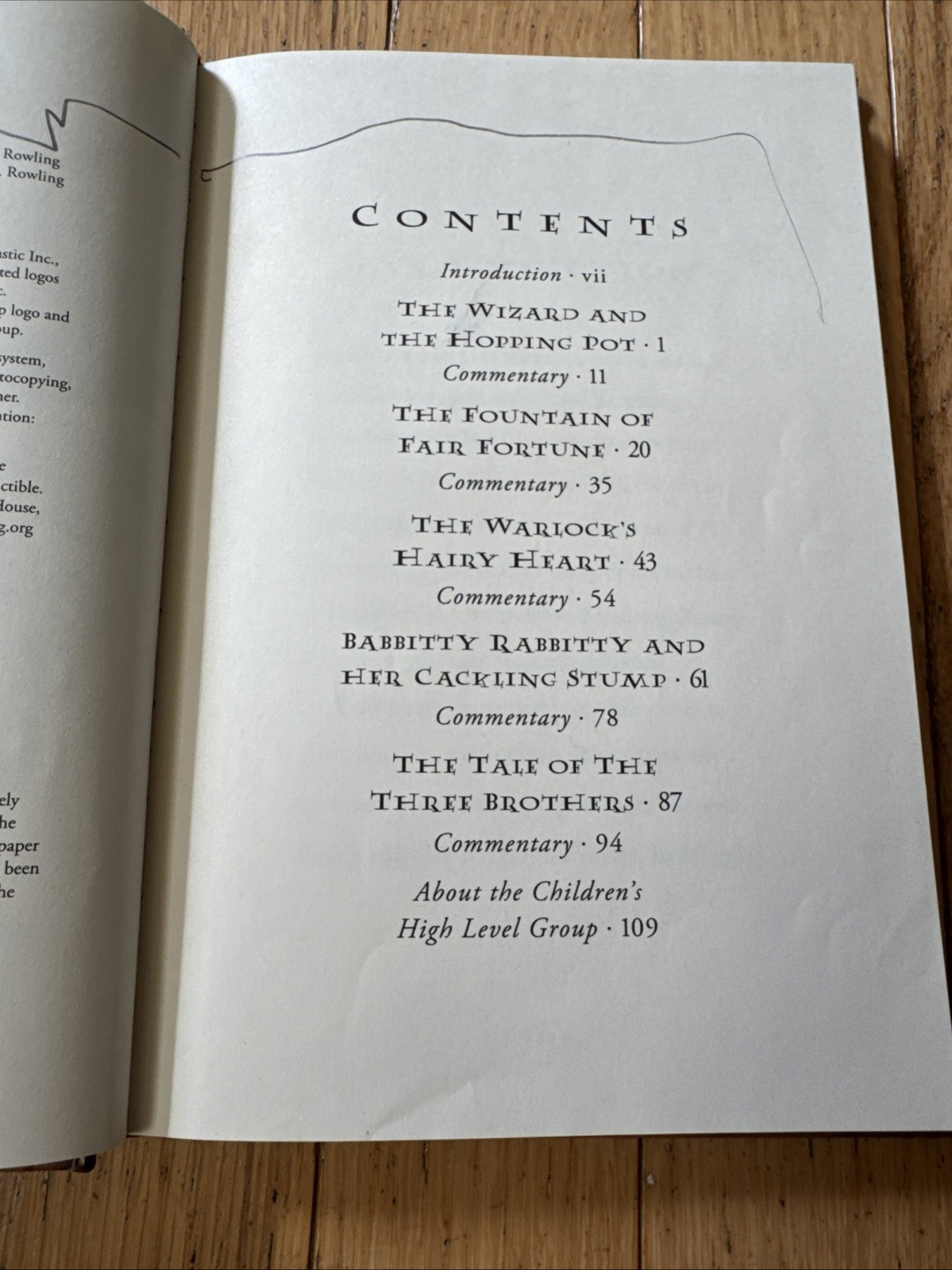 J.K. Rowling The Tales of Beedle The Bard Harry Potter HC 1st Printng 2008 sh7