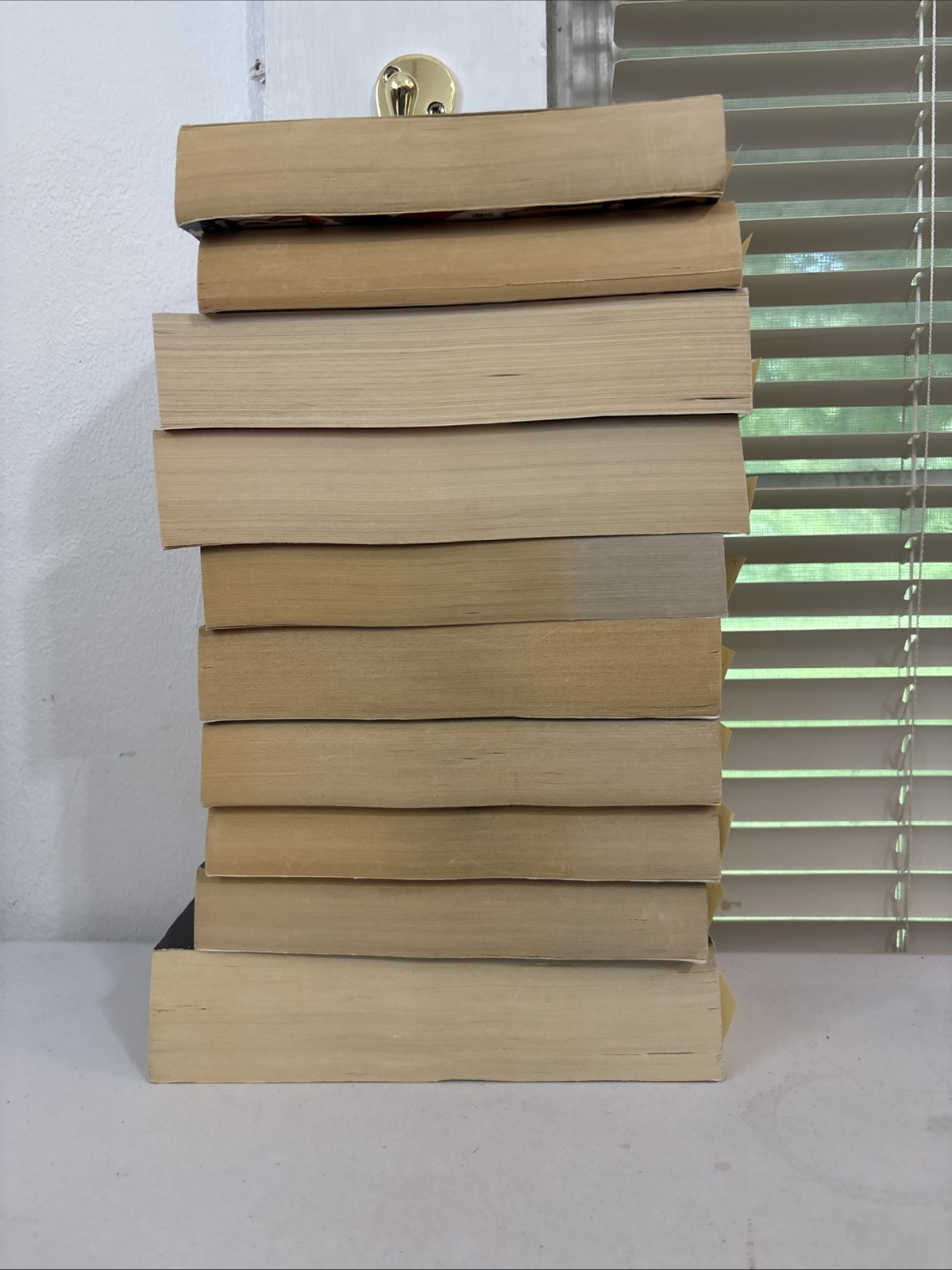Lot of 10 – Mystery and Thrillers – Mixed Authors – FREE SHIPPING