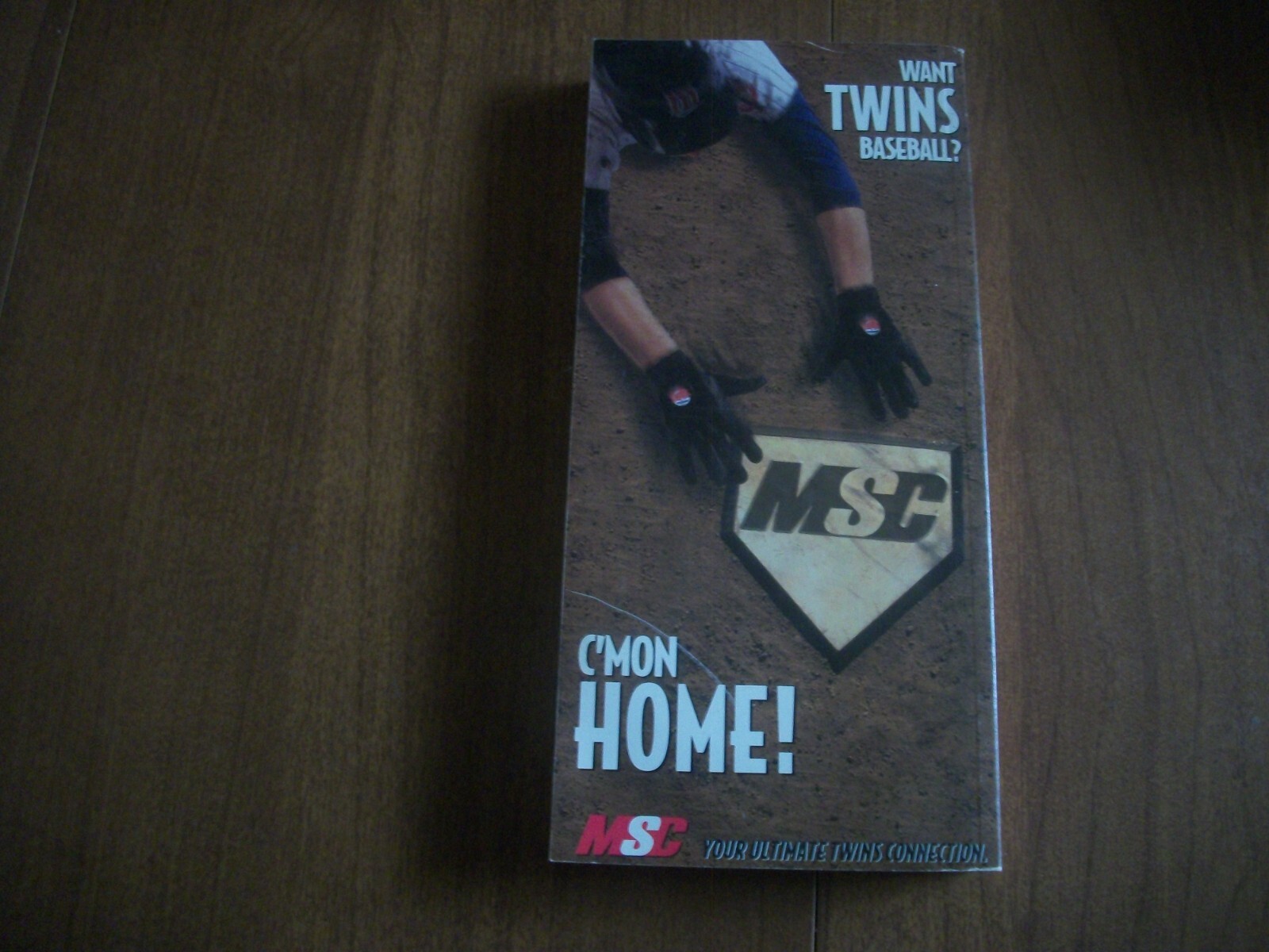 MINNESOTA TWINS 1997 MEDIA GUIDE–SOFTCOVER BOOK- 332 pages