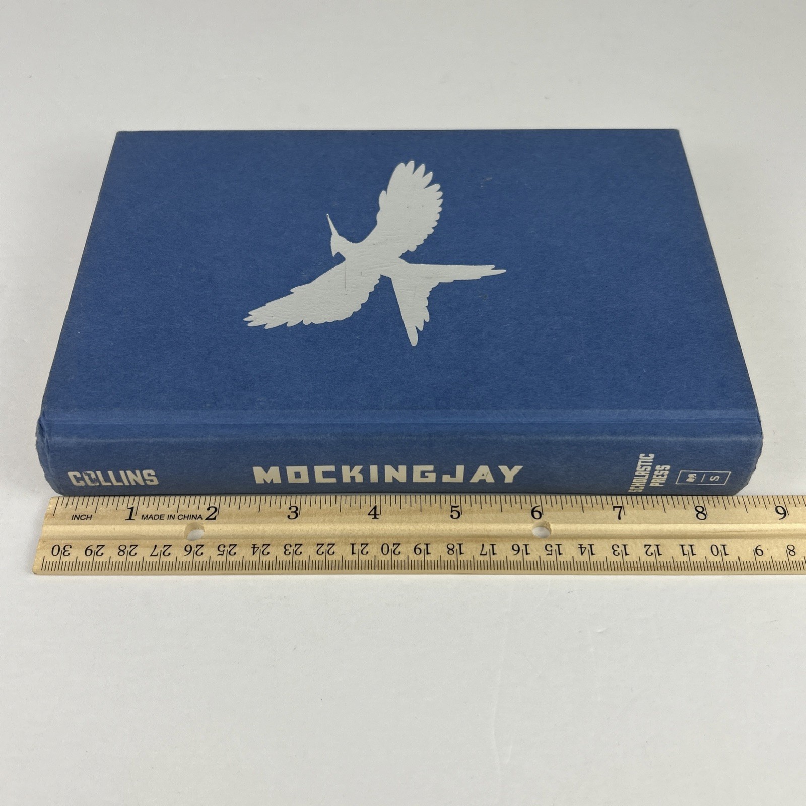 Mockingjay (Hunger Games, Book Three) by Suzanne Collins (2010, Hardcover)