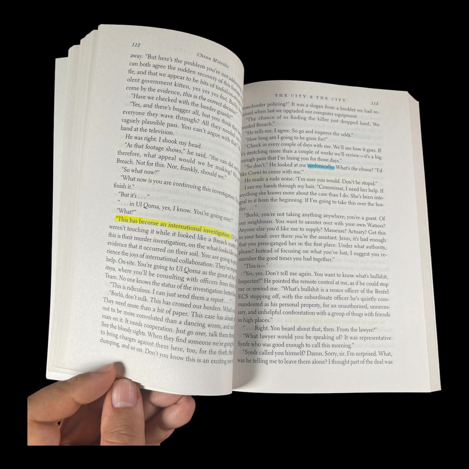 The City & The City (Random House Reader’s Circle) – Paperback –