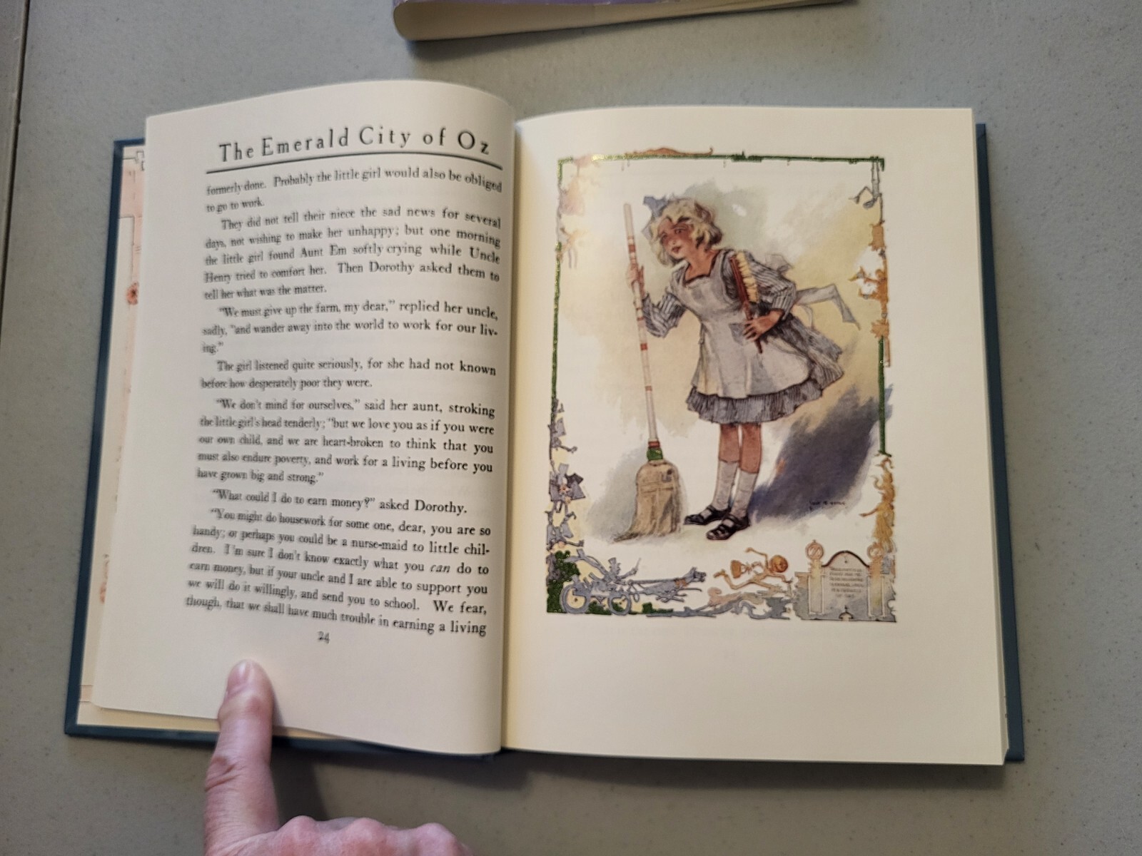 EMERALD CITY OF OZ ~ L Frank Baum HC ~ 1993 16-COLOR PLATES w/metallic green