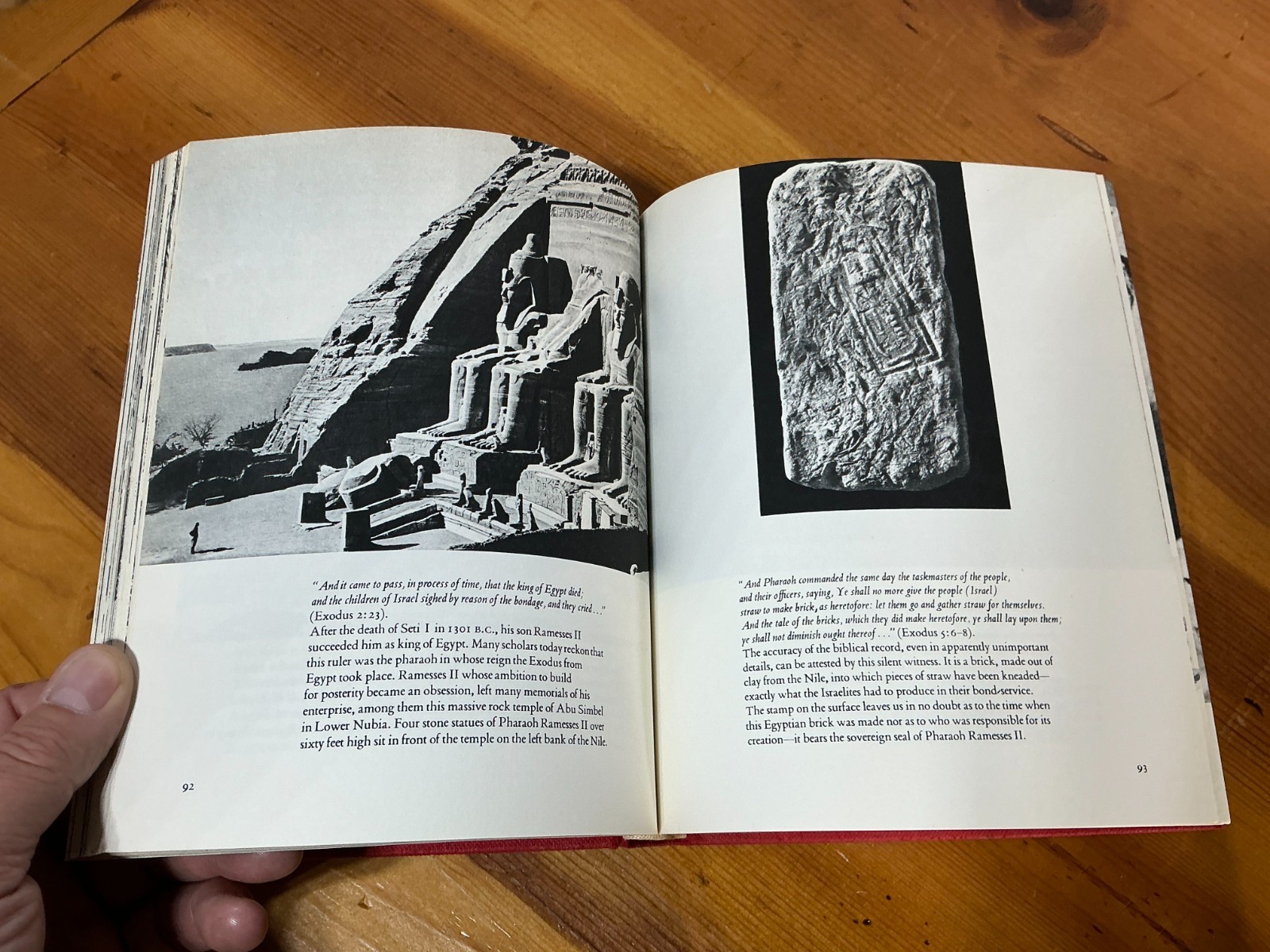 The Bible as History in Pictures by Werner Keller 329 Illustrations 1964 HC/DJ
