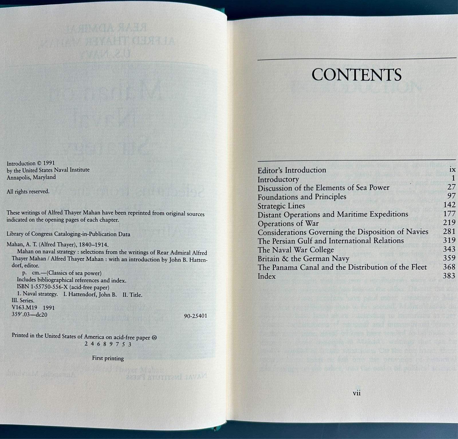 Mahan on Naval Strategy (Classics of Sea Power) – A. T. Mahan – Hardcover – Good