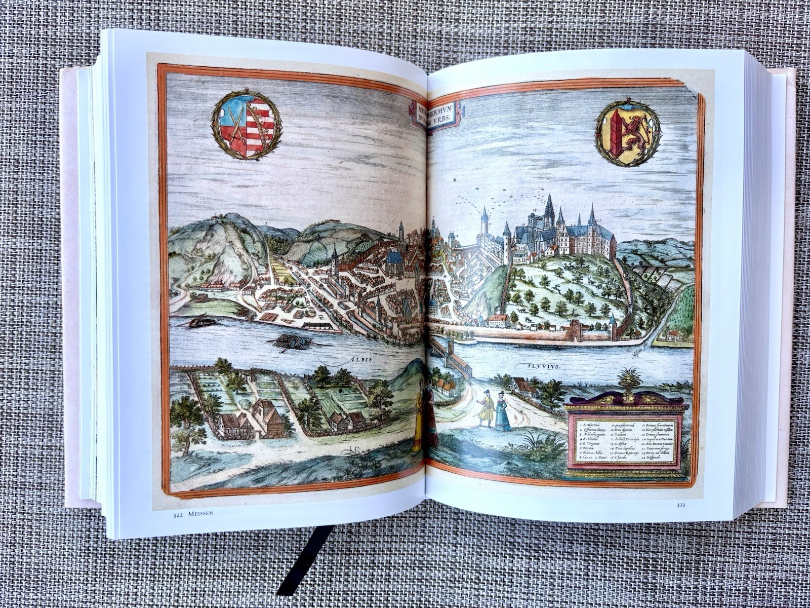 Cities Of The World 230 Colour Plates of 1572-1617 Urban Cartography Taschen VG+