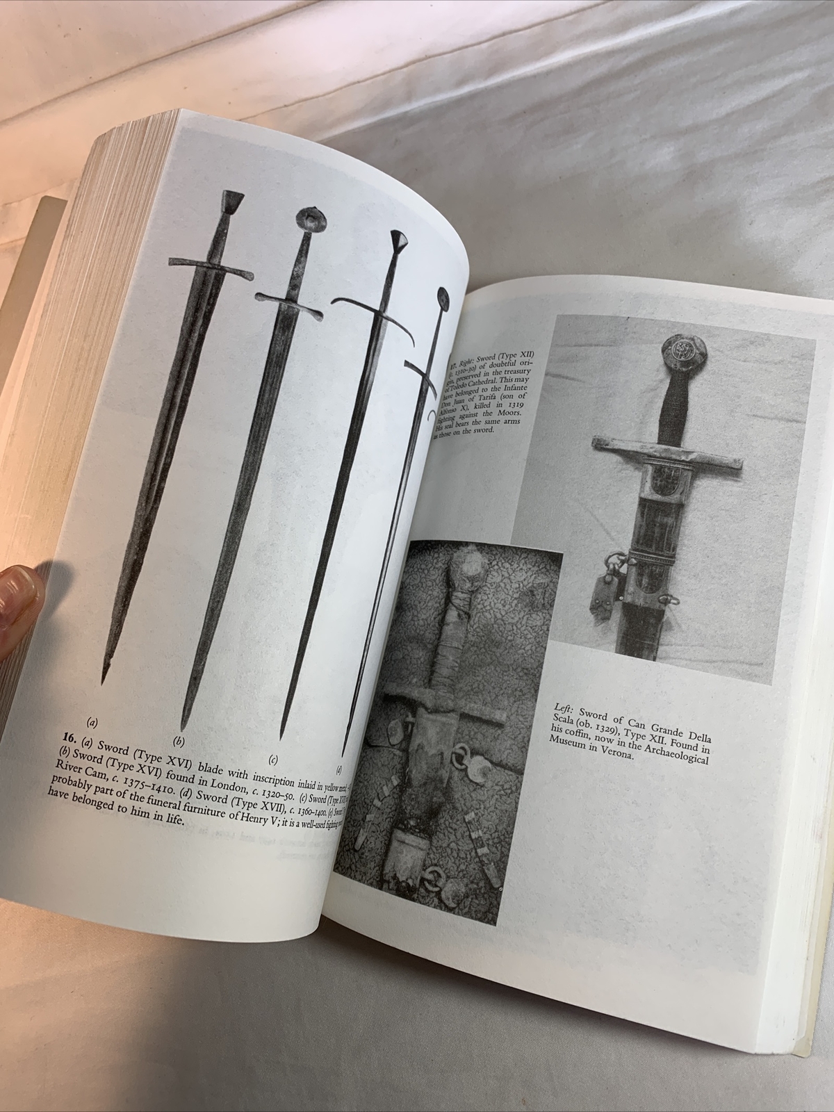 The Archaeology of Weapons: Arms and Armour from Prehistory PB/EX Library