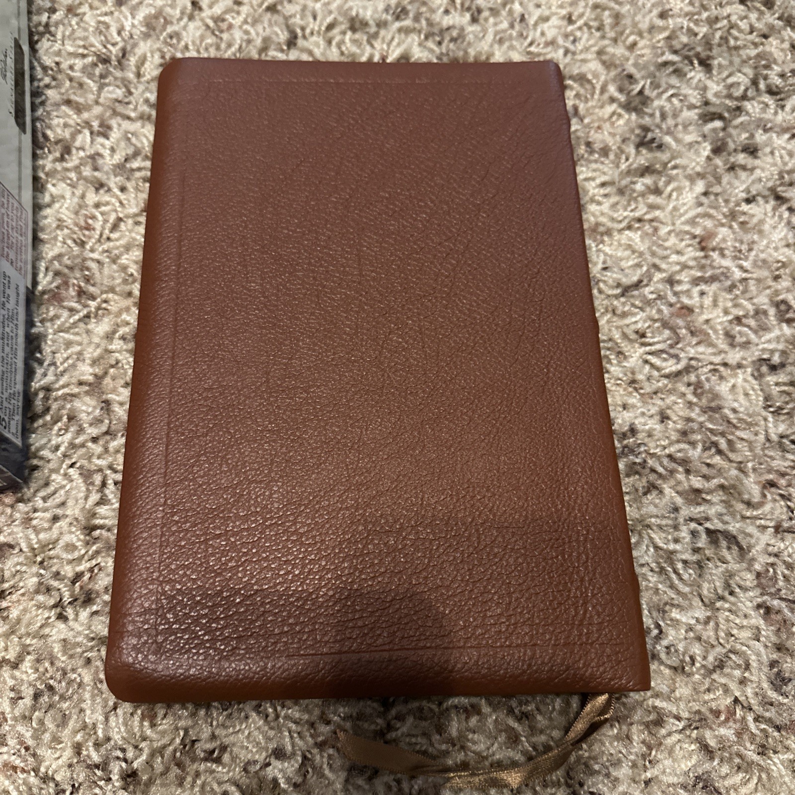 Thomas Nelson Signature Series Ultraslim NKJV Bible Premium Calfskin British Tan
