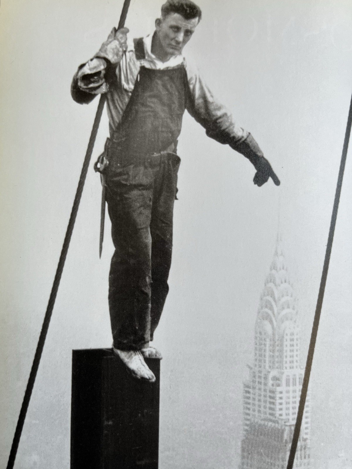 New York An Illustrated History by James Sanders & Ric urns