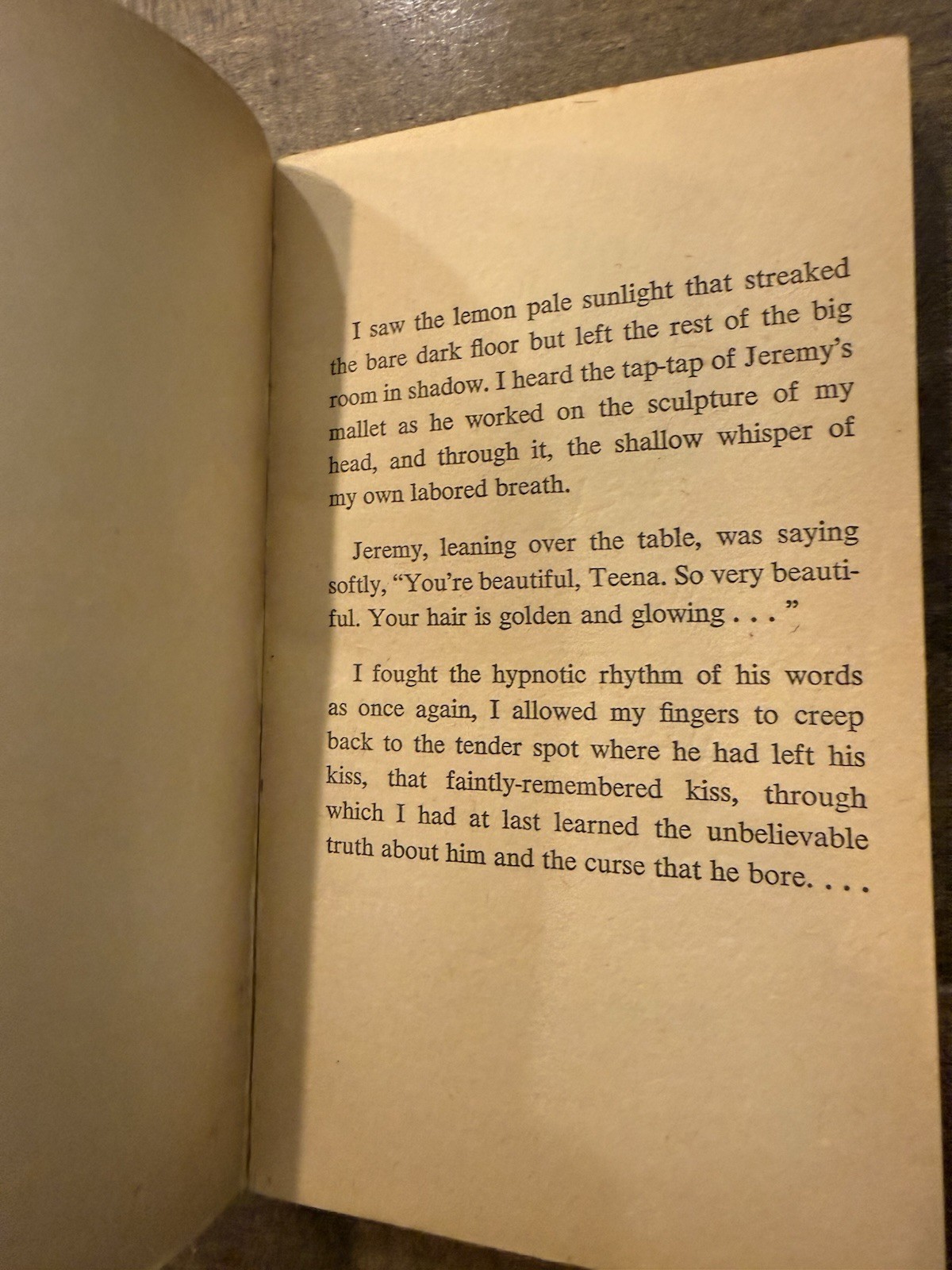 THE VAMPIRE CURSE By Daoma Winston 1971 Gothic Horror 1st Ed / 1st Print PB RARE