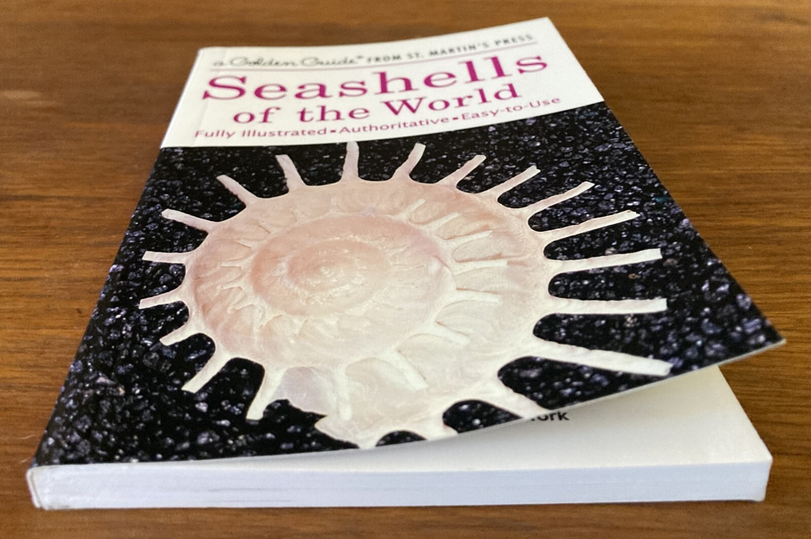 A Golden Guide from St. Martin’s Press Seashells of the World Life Tucker Abbott