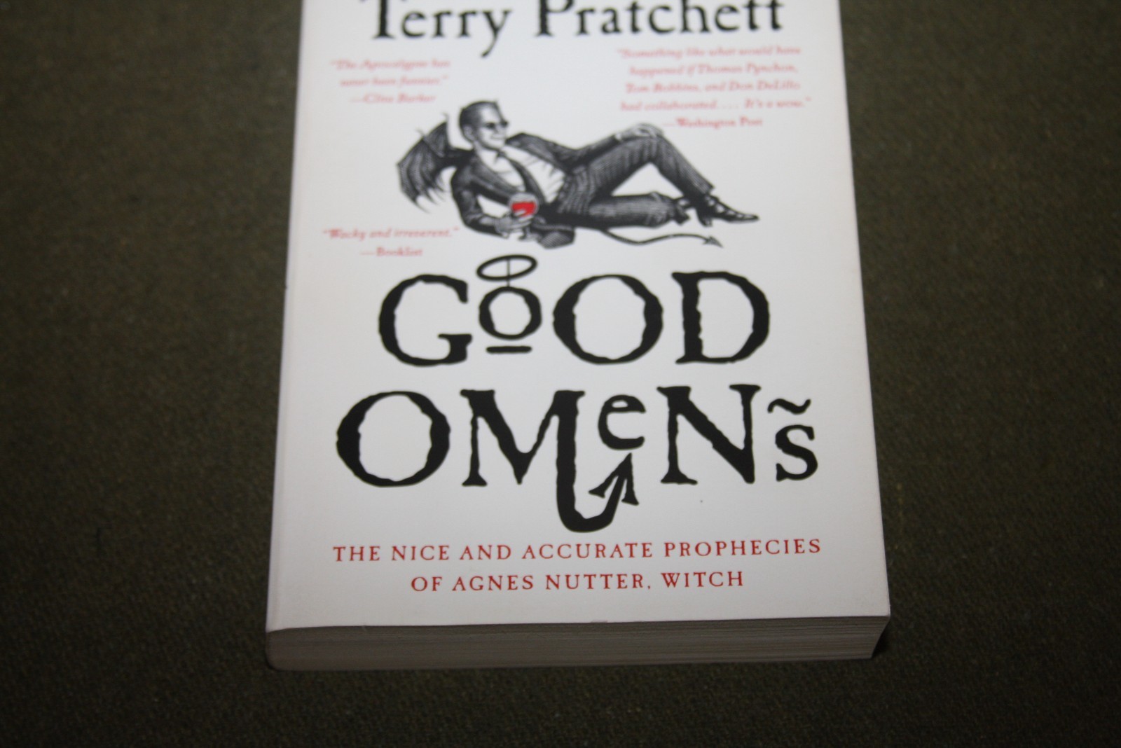 Good Omens by Neil Gaiman & Terry Pratchett 2007 TPB 10th Printing