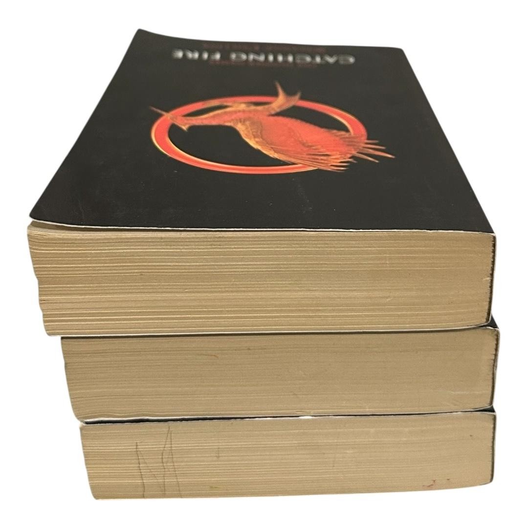 The Hunger Games Trilogy Suzanne Collins 3 PB Scholastic Black YA Set Dystopian