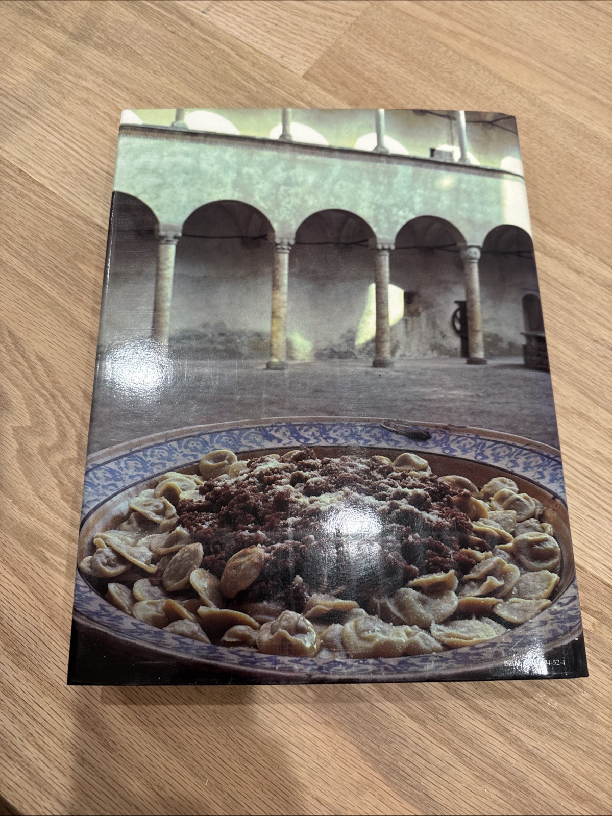 SIGNED Giuliano Bugiallis Foods of Italy – Hardcover By Giuliano Bugialli – GOOD