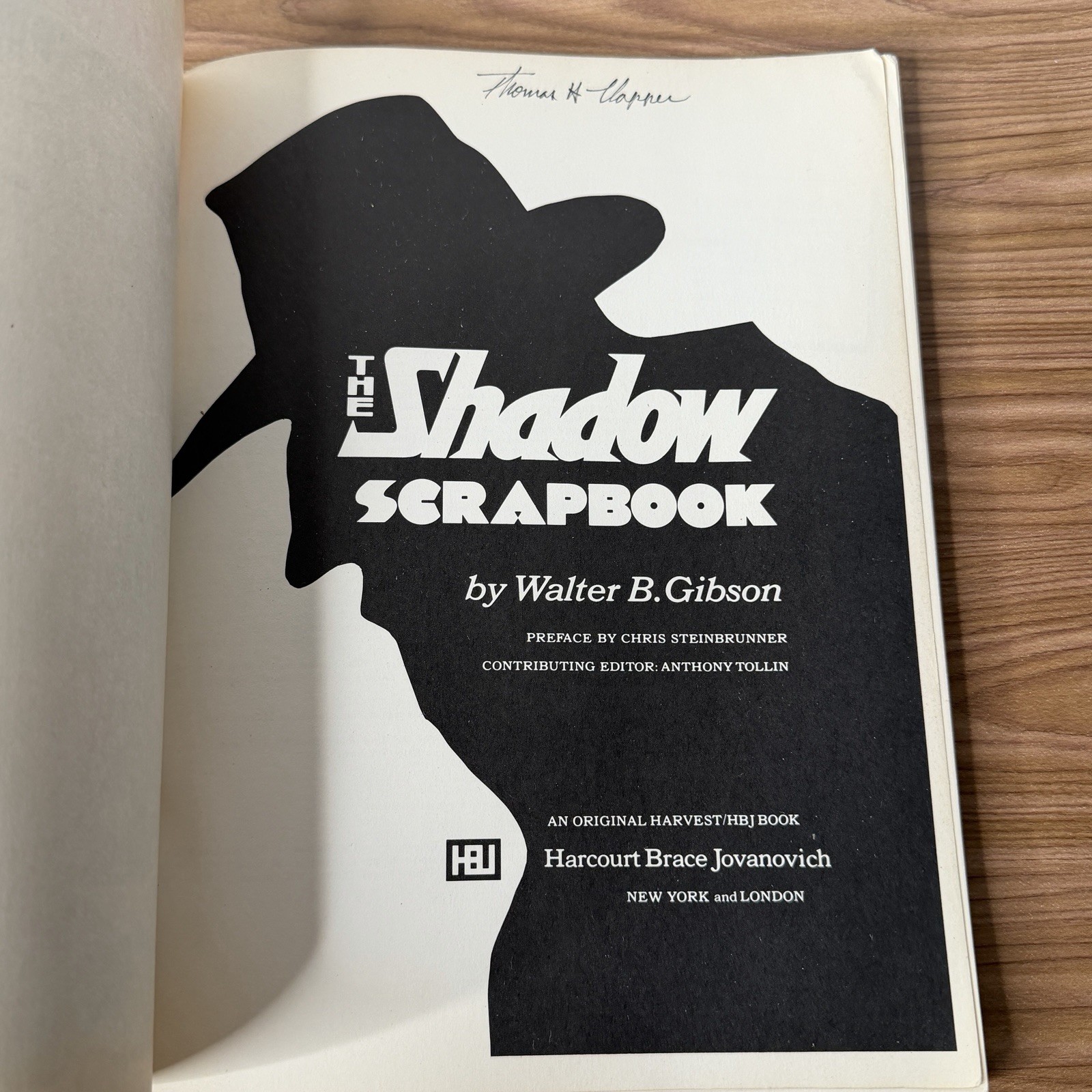 The Shadow Scrapbook Walter B. Gibson 1979 First Edition Complete Story Pulp