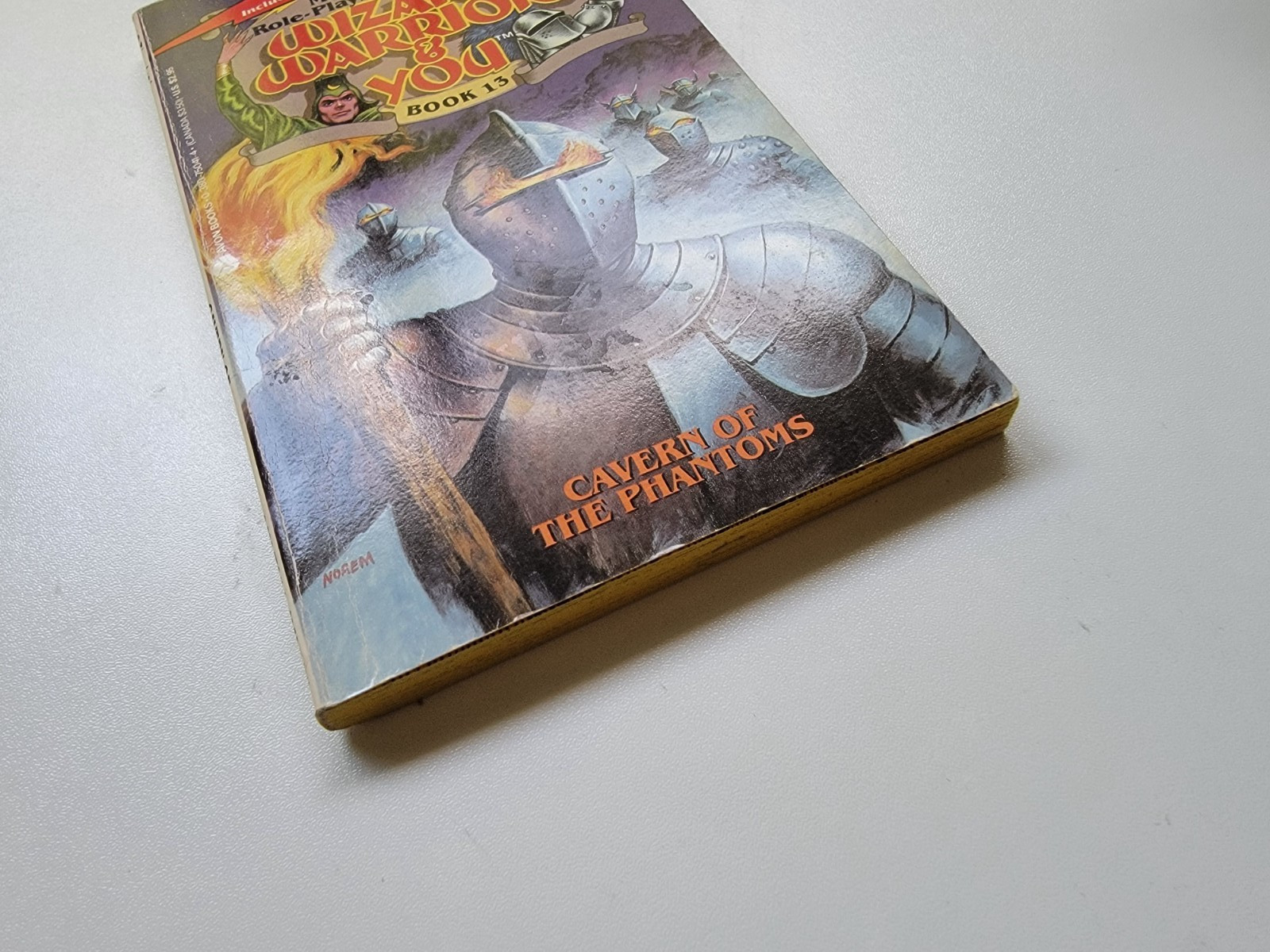 WIZARDS WARRIORS & YOU #13 CAVERN OF THE PHANTOMS R.L. Stine Avon 1st 1986