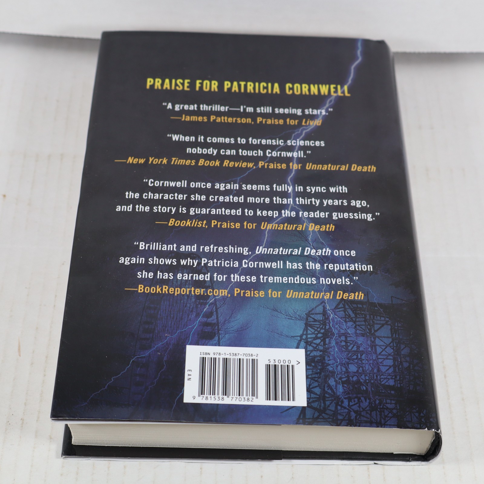 Identity Unknown (Kay Scarpetta) – Hardcover, by Cornwell Patricia – Good