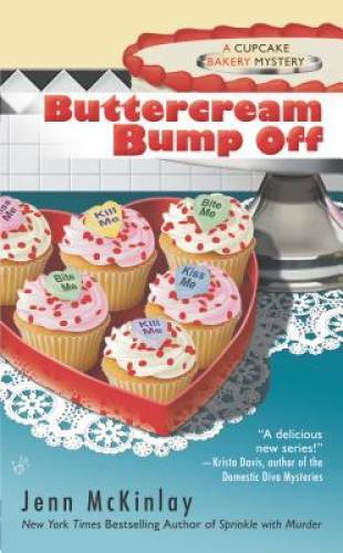 Buttercream Bump Off (Cupcake Bakery Mystery) – Mass Market Paperback – GOOD
