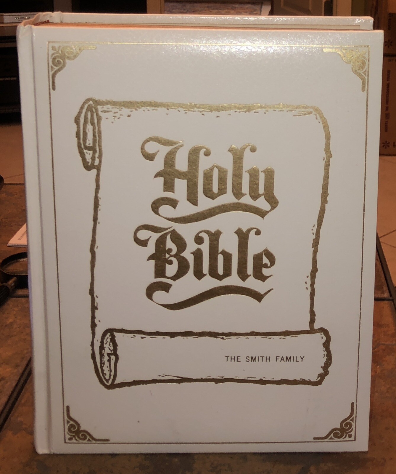 HOLY BIBLE Large Embossed CSS Edition KJV Vintagev 1976 Illustrated SMITH FAMILY