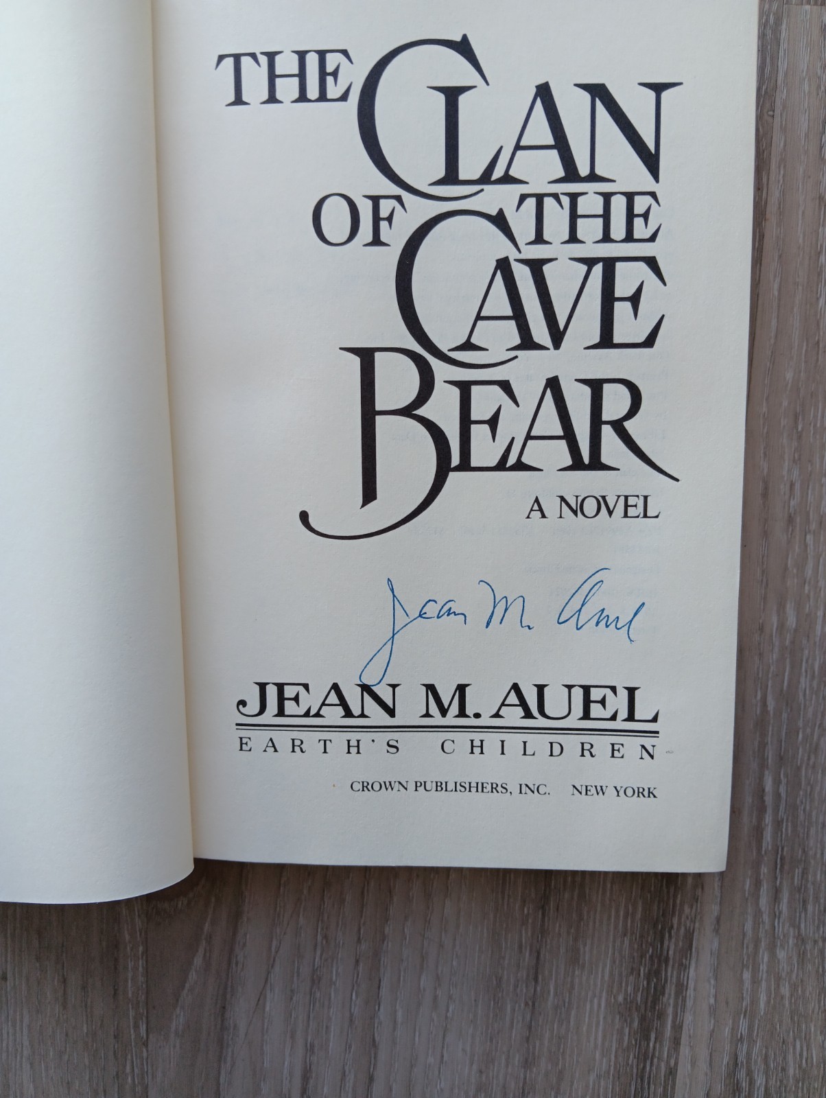 Clan of the Cave Bear Jean M. Auel, First Edition SIGNED 1980