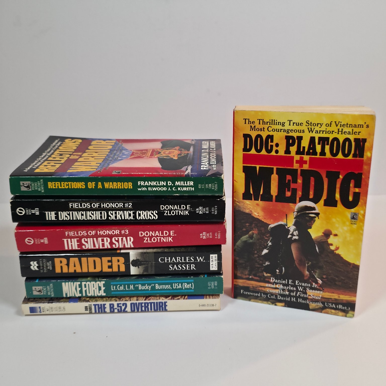 Vietnam War Book Lot Military History Green Beret Raider Silver Star Medic B52
