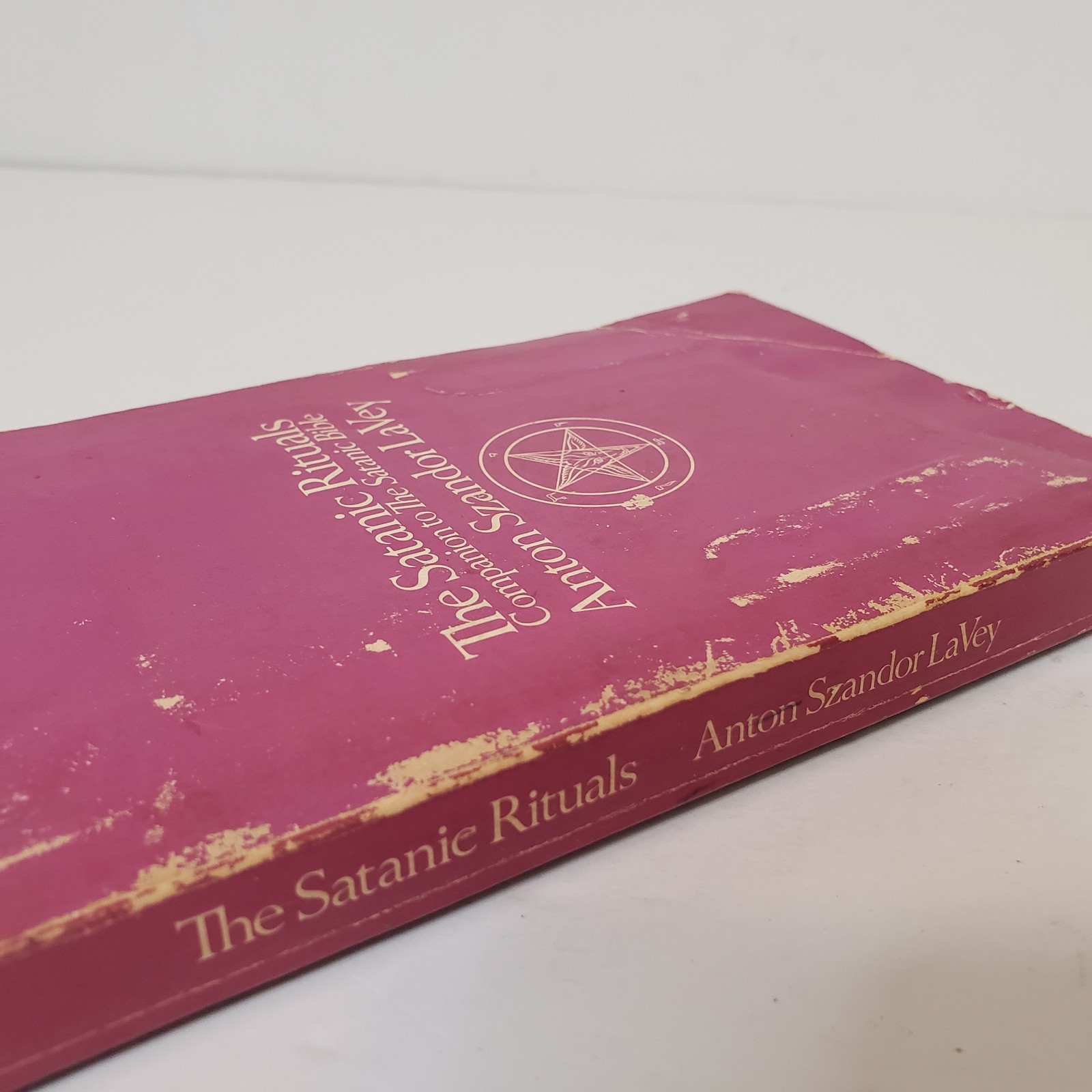 The Satanic Rituals Paperback Book Anton Szandor LaVey 1972 1st Avon Printing