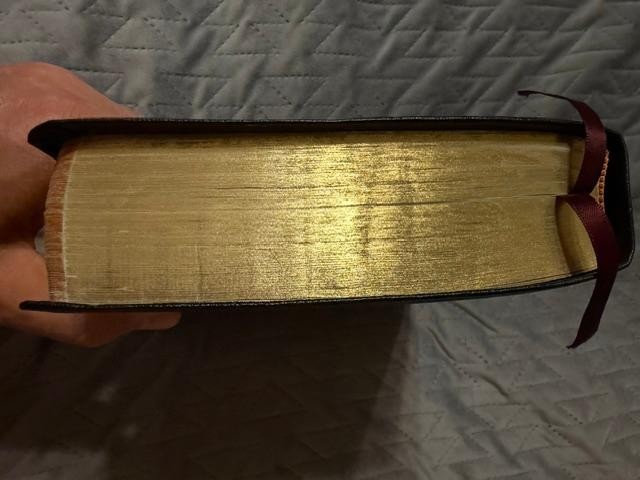 MacArthur Study Bible NKJV by John MacArthur 1997 Genuine Leather Black