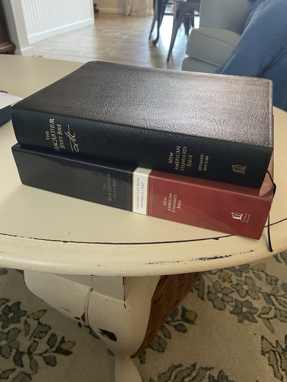 MacArthur Study Bible NASB Leather Thomas Nelson 2006 Revised Edition