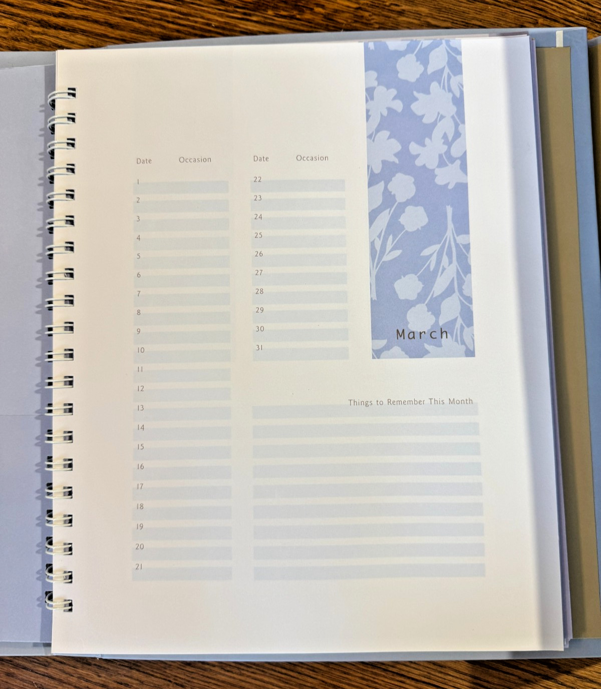 Seasons of Joy HOLIDAY & SPECIAL EVENTS Keepsake Book Family Memories 12×9.25″