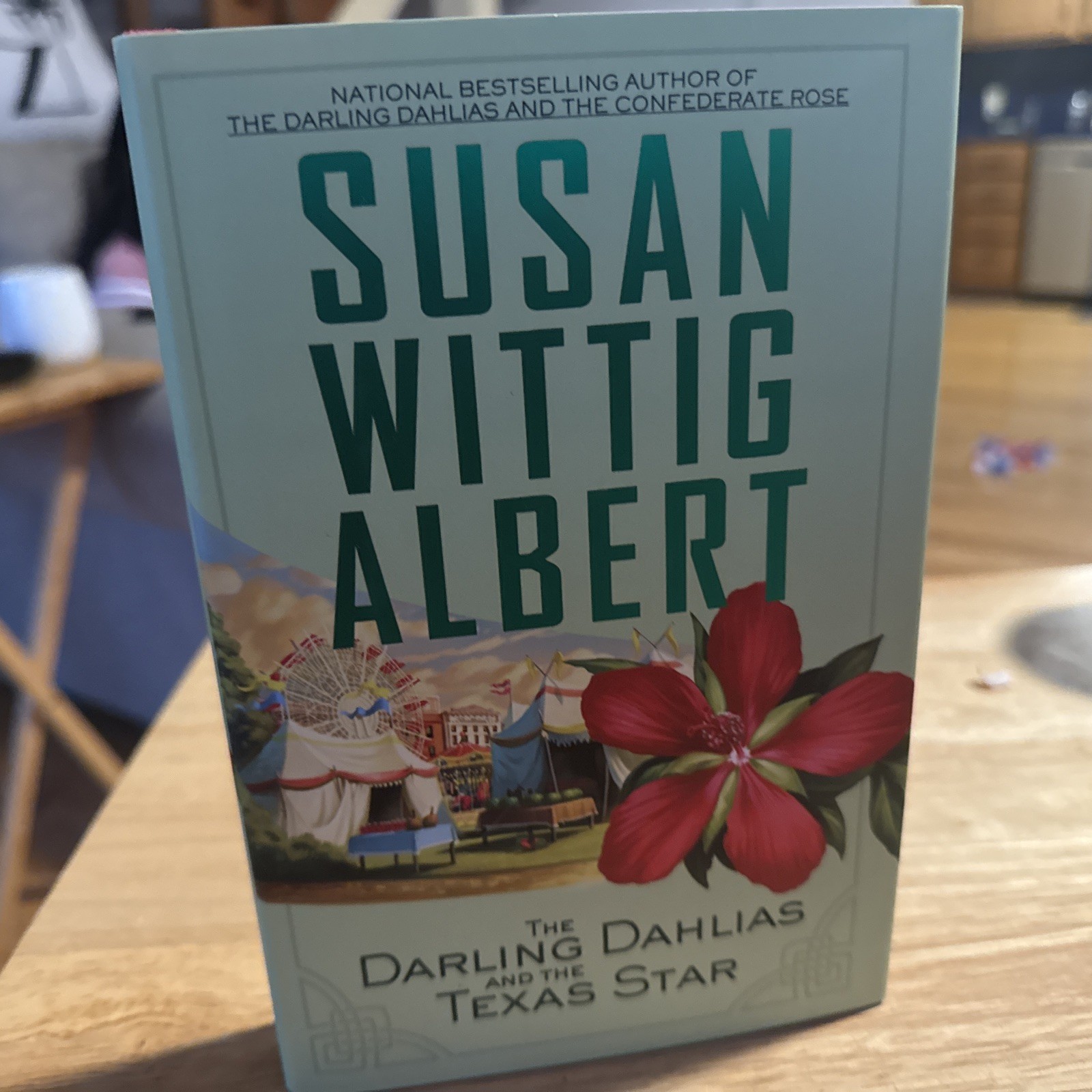 Darling Dahlias and the Texas Star by Susan Wittig Albert (2013, Hardcover)New