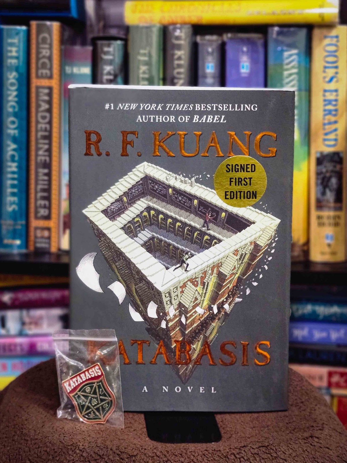 Katabasis – R.F. Kuang (Signed Deluxed Edition + Enamel Pin)