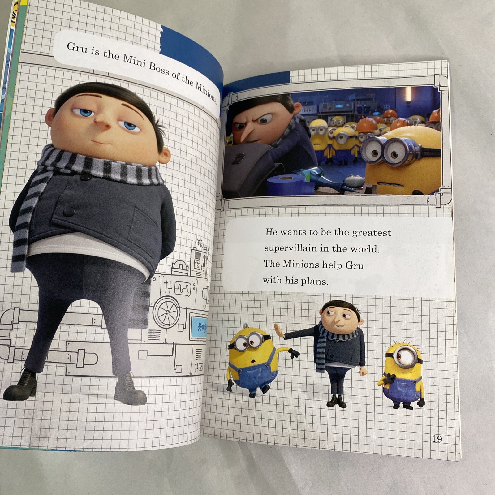 Lot of 3 Beginner Childrens Reading Books Level 1 Paperback Schoolastic Minions
