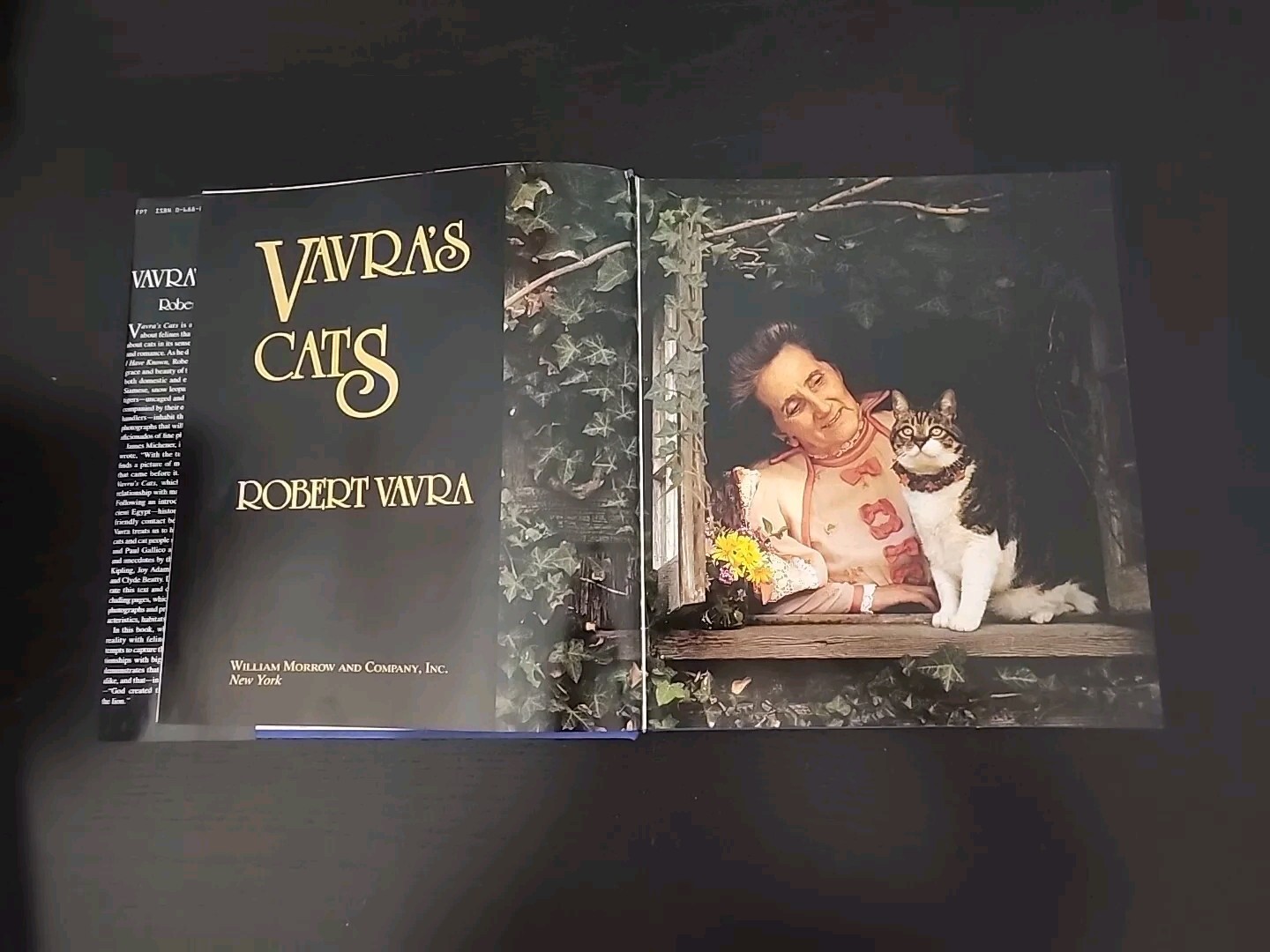 Vavra’s Cats by Robert Vavra (1986, HC VG 1ST ‘FLAT SIGNED’