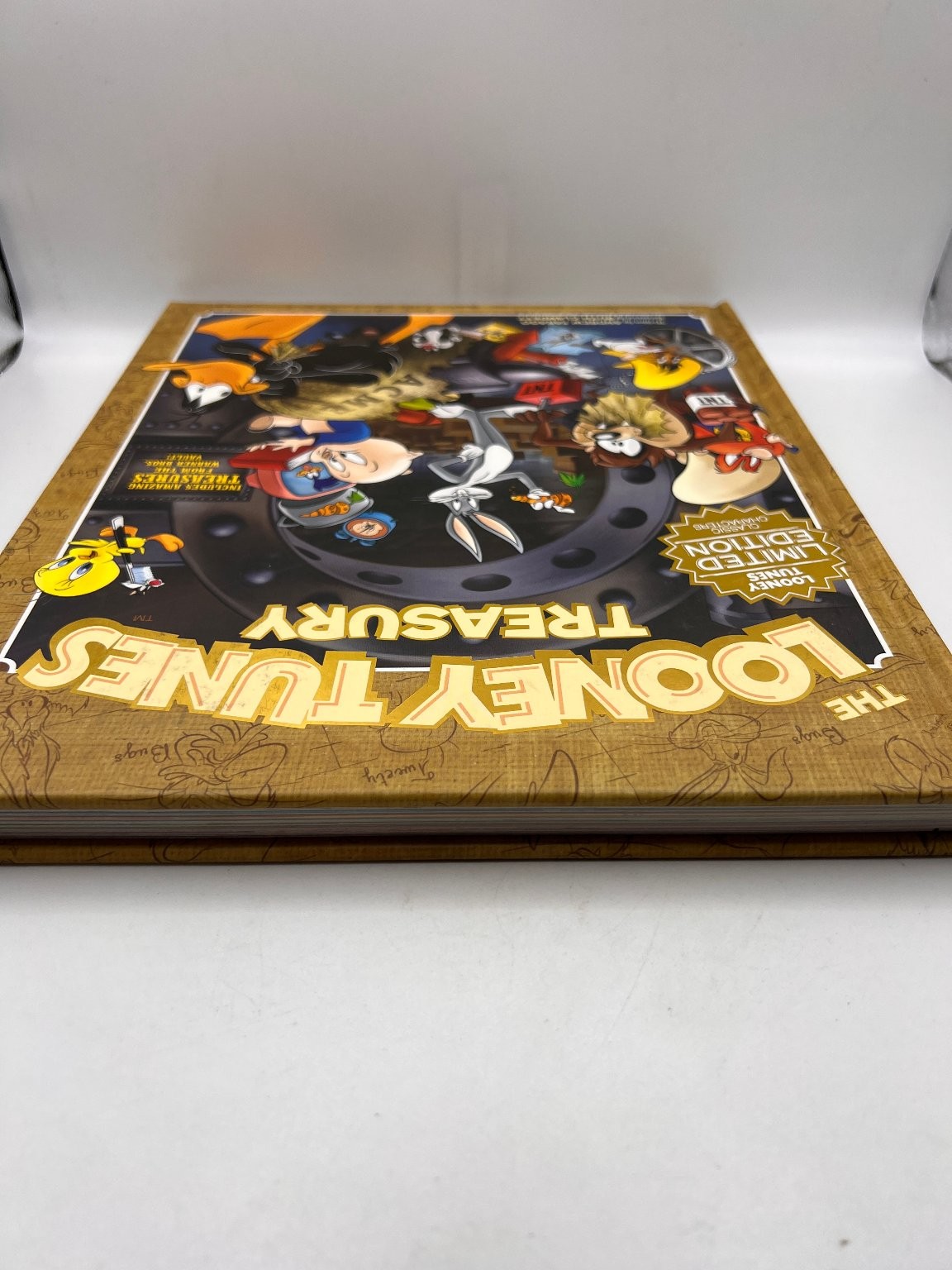 Looney Tunes Treasury Limited Edition Hardcover Book Warner Bros Classic