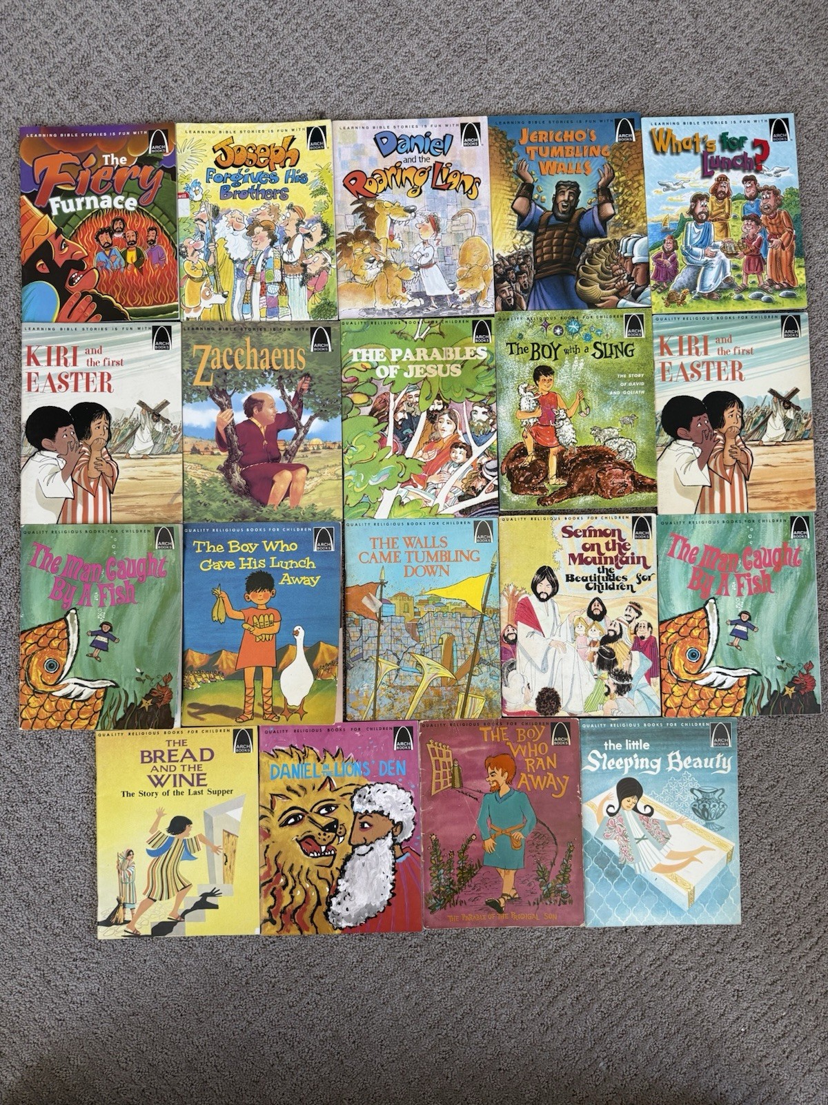 HUGE set of 19 Arch Books series Bible storybooks