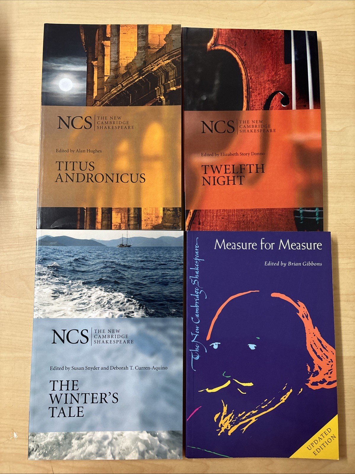 Lot 17 New Cambridge Shakespeare NCS Book Set Venice Othello Sonnets Midsummer